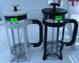 CAFETERA CON EMBOLO ASA HIERRO NEGRA 600ML